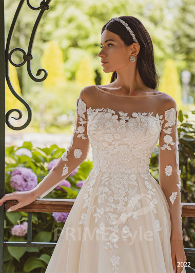 Tylové svadobné šaty s dlhým čipkovaným rukávom RC2022 | PRIMESTYLE.SK