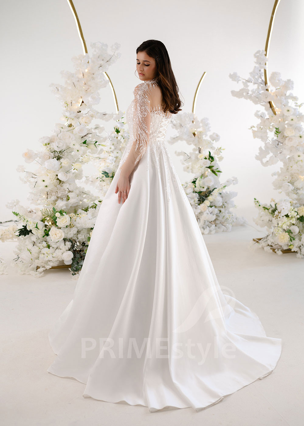 Elegantné trblietavé svadobné šaty RT2328