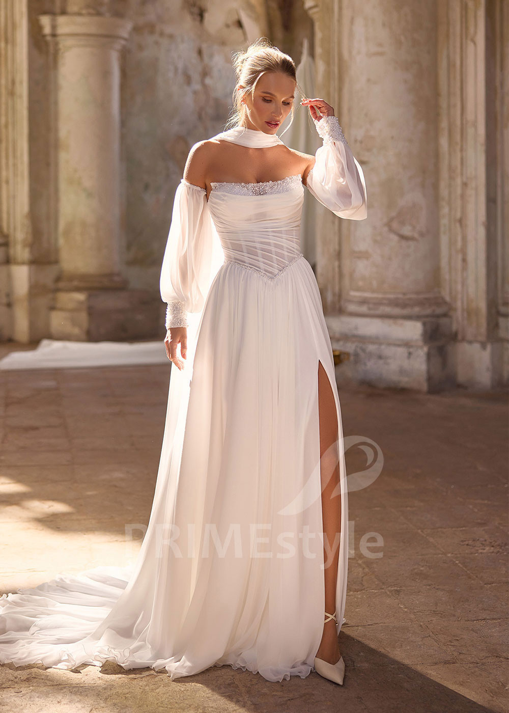 Exkluzívne svadobné šaty so šifónovým plášťom RS1261