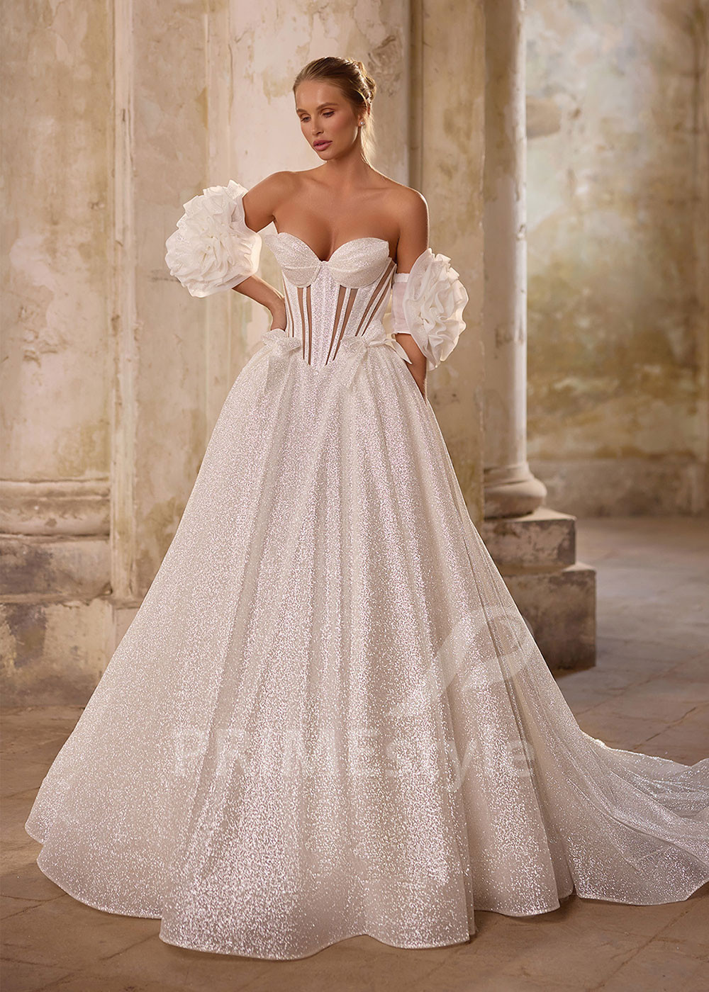 Moderné svadobné šaty s trblietavou sukňou RS1276