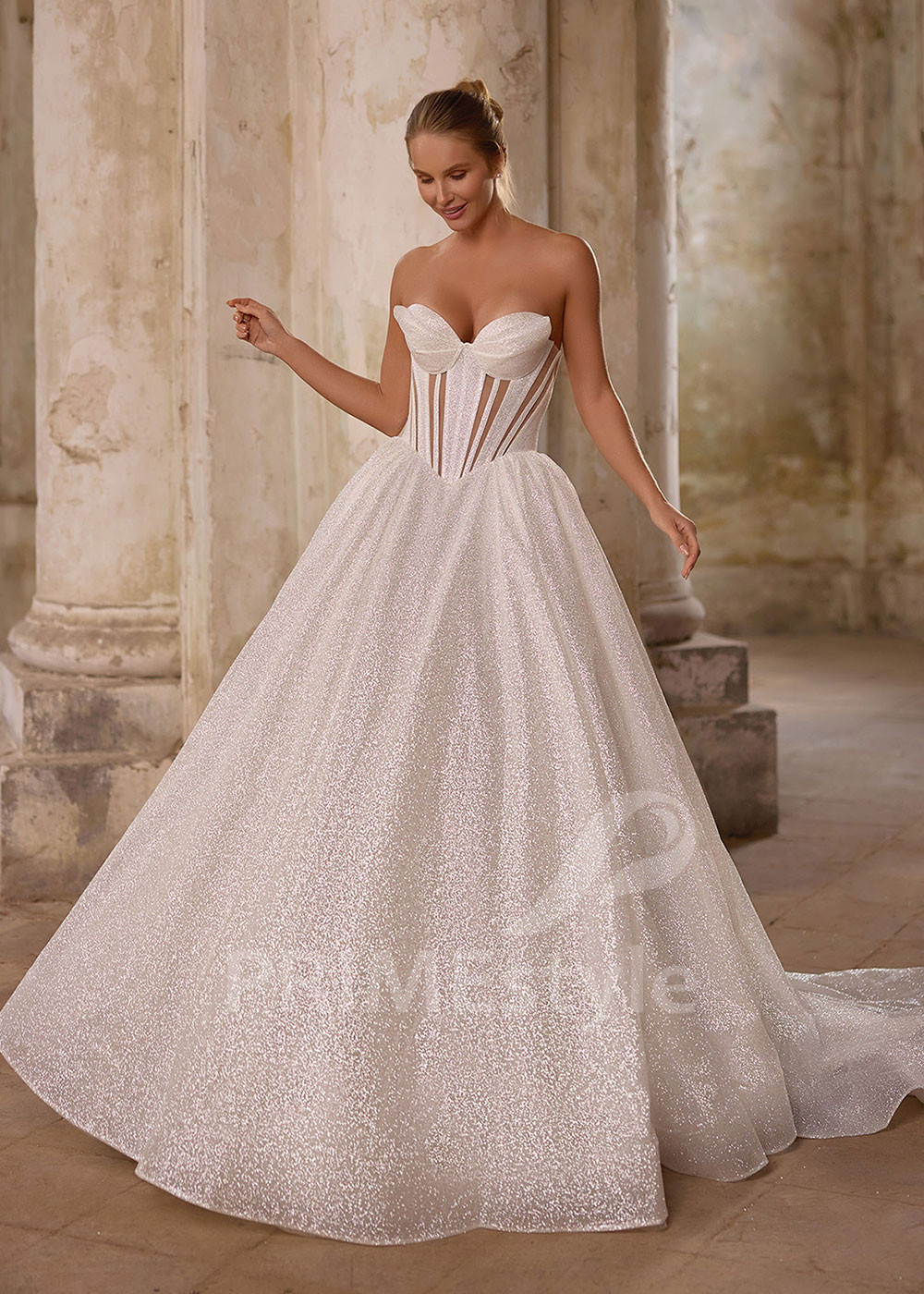 Moderné svadobné šaty s trblietavou sukňou RS1276