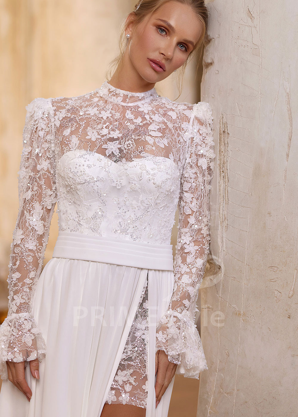 Romantické svadobné šaty s čipkovaným rukávom RS1277