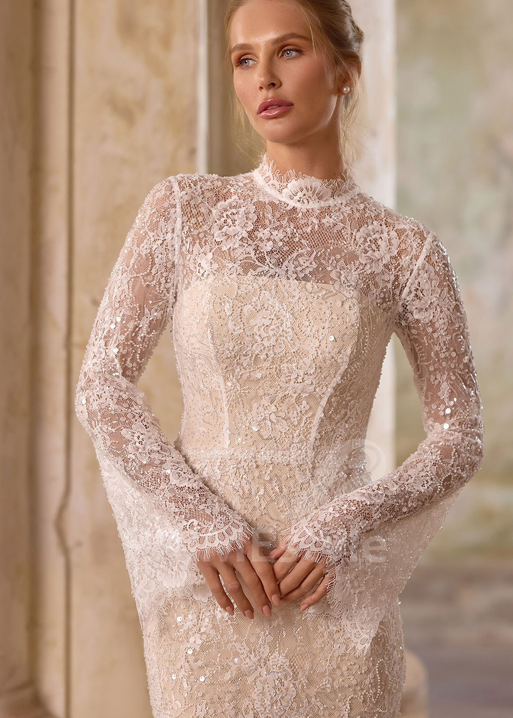 Celočipkované svadobné šaty s odopínateľnou tylovou vlečkou RS1286