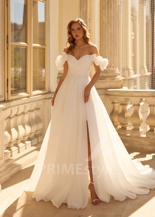 Minimalistické svadobné šaty s 3D kvetmi RC3004