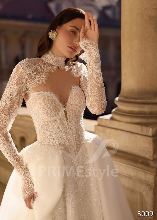 Trojdielne svadobné šaty s čipkovaným bolerkom RC3009