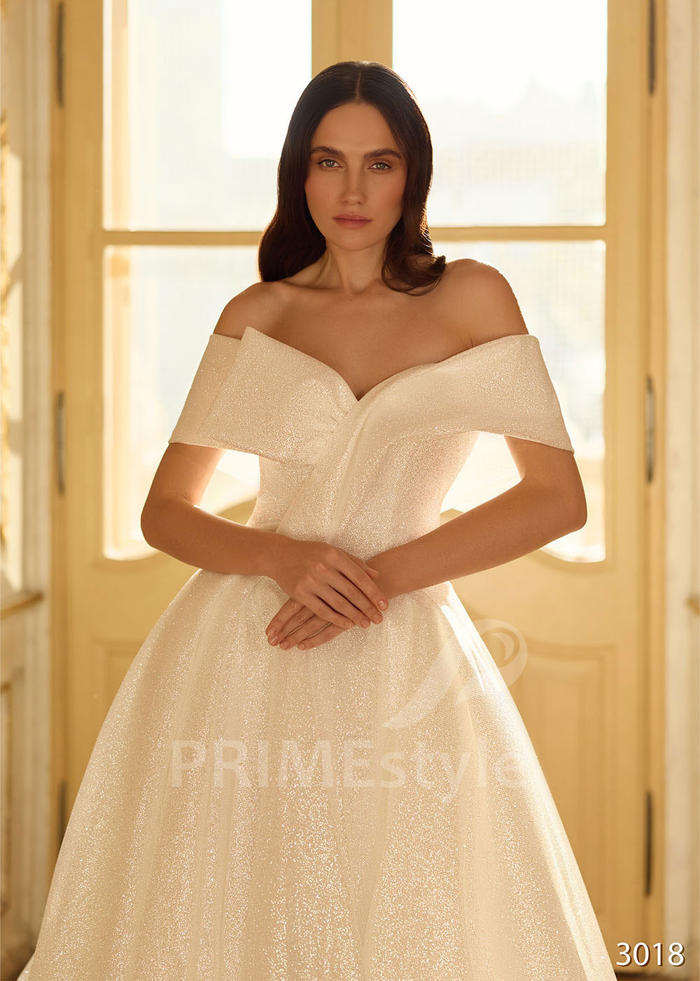 Trblietavé svadobné šaty so spadnutými ramienkami RC3018