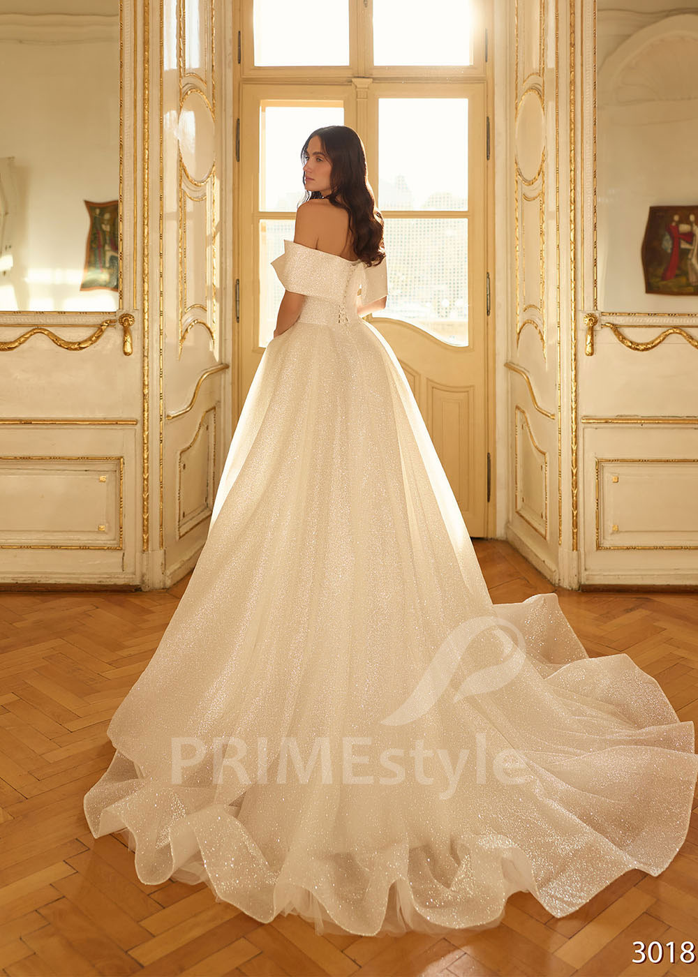 Trblietavé svadobné šaty so spadnutými ramienkami RC3018