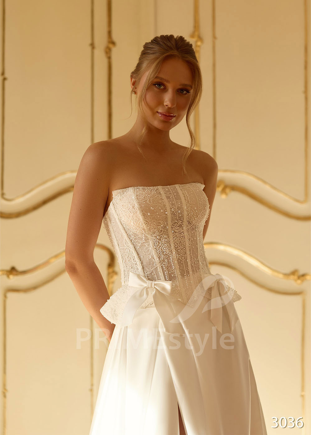 Trendové svadobné šaty s elegantnou saténovou sukňou a rozparkom RC3036