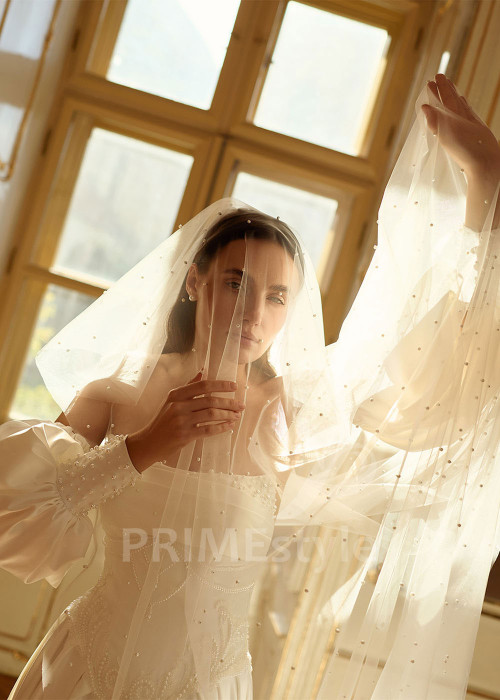 Exkluzívne saténové svadobné šaty so samostatnými balónovými rukávmi RC3037