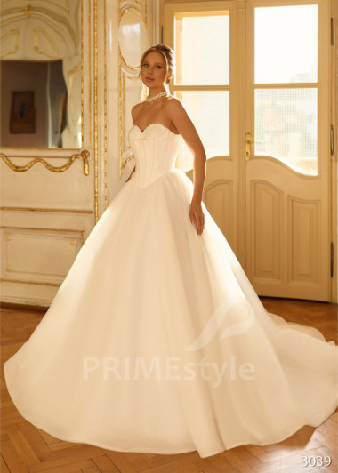 Princeznovské svadobné šaty so srdiečkovým výstrihom RC3039