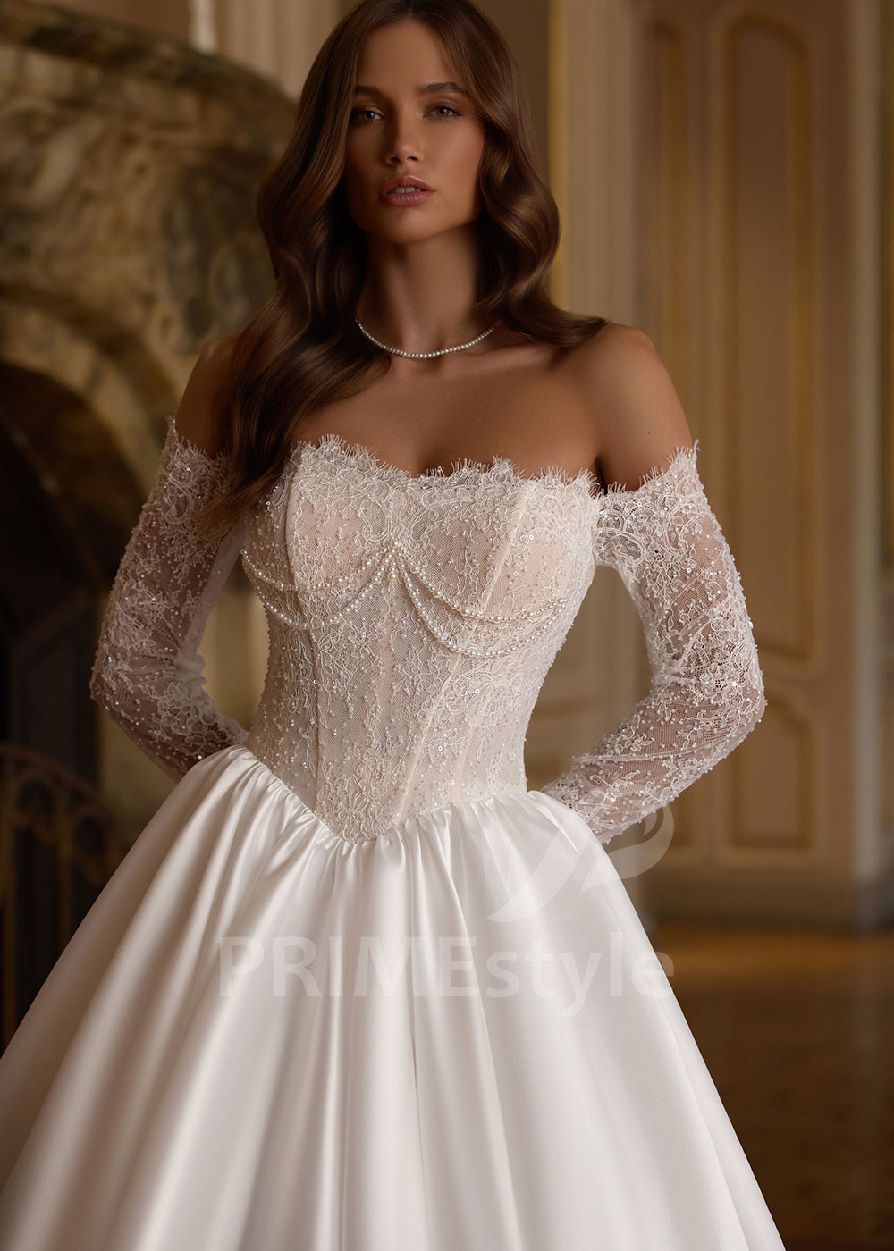 Princeznovské svadobné šaty s dlhým čipkovaným rukávom Audrie