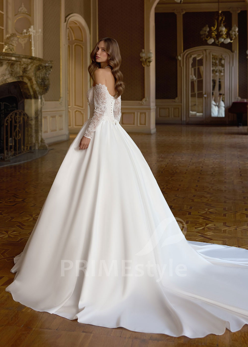 Princeznovské svadobné šaty s dlhým čipkovaným rukávom Audrie