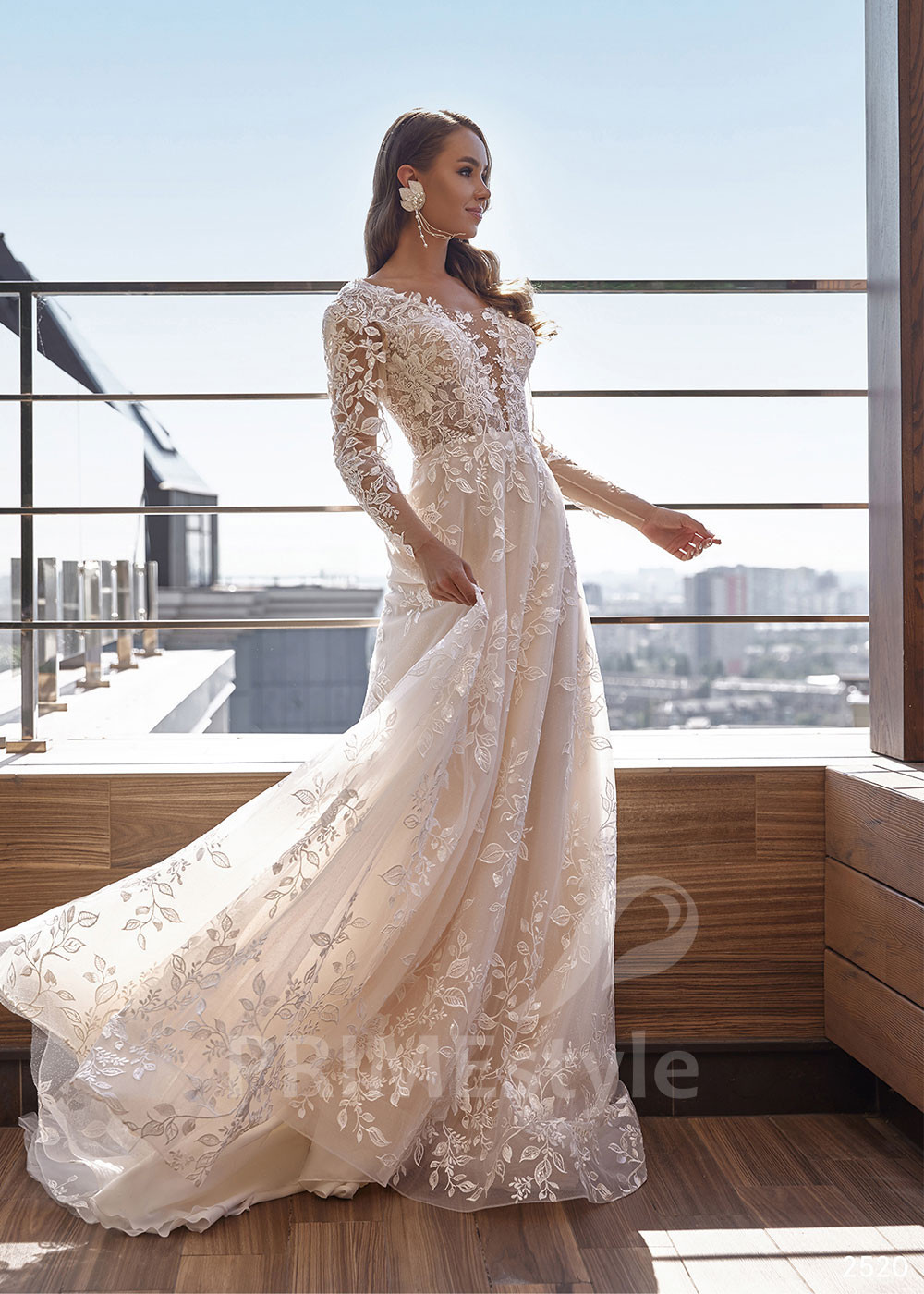 Luxusné čipkované svadobné šaty RC2520