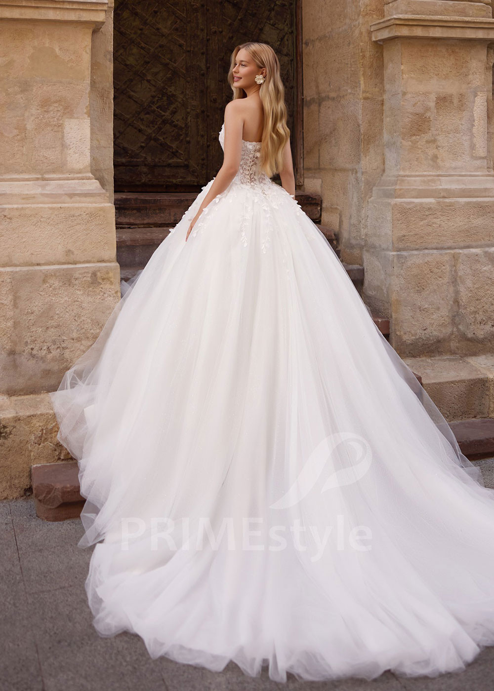 Princeznovské svadobné šaty s basque pásom Madelin