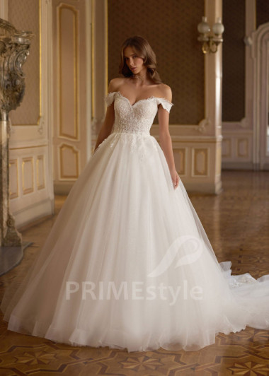 Romantické svadobné šaty s padnutými ramienkami Zara