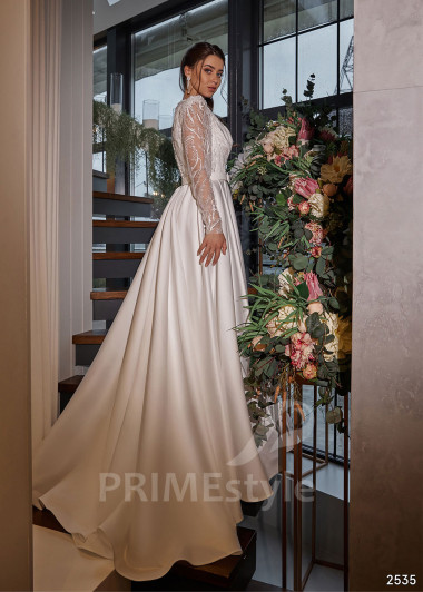 Elegantné hladké svadobné šaty RC2535 - primestyle.sk