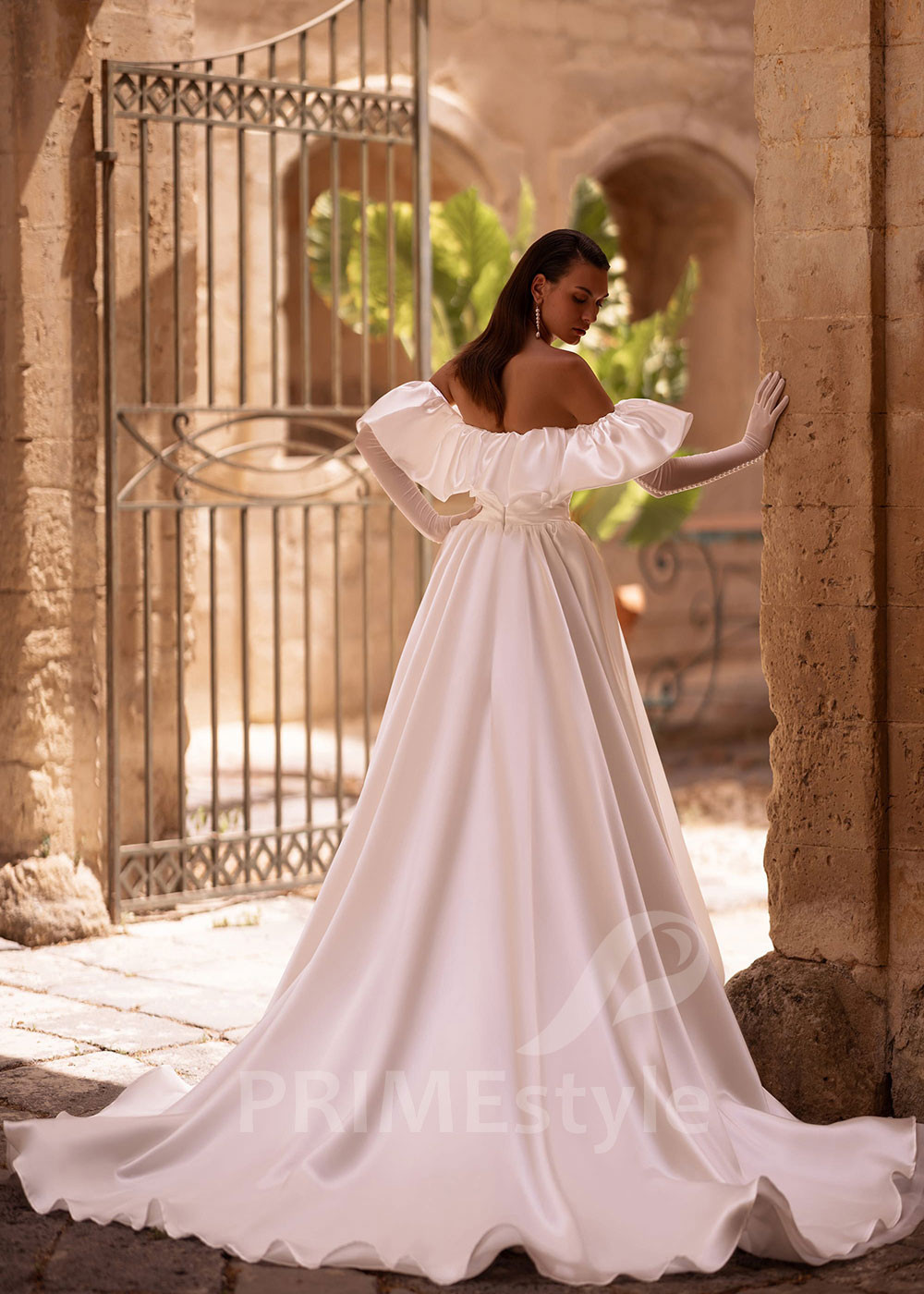 Luxusné extravagantné svadobné šaty VO001