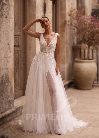 Luxusné svadobné šaty na ramienka VO007