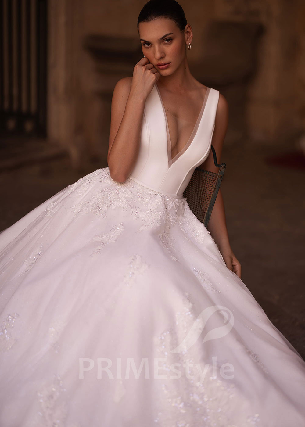 Luxusné elegantné svadobné šaty VO009