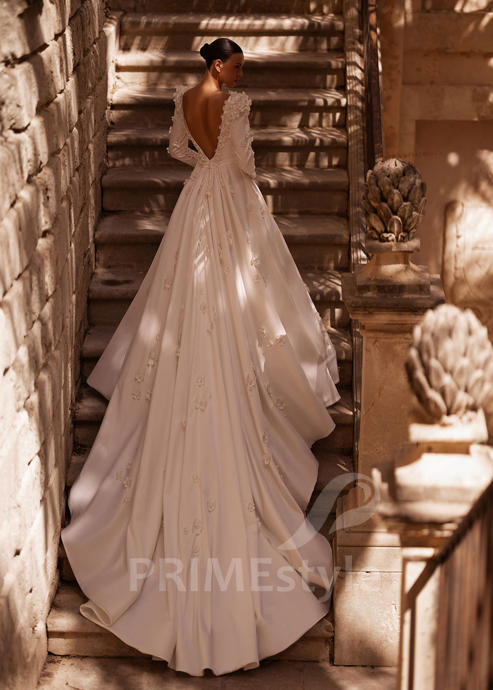 Luxusné kvetované svadobné šaty VO019