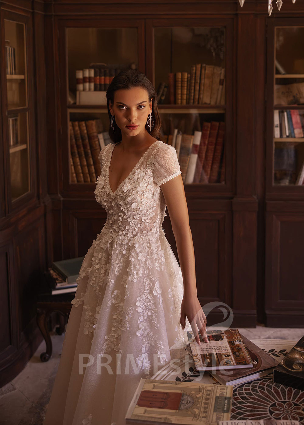 Luxusné čipkované svadobné šaty VO020