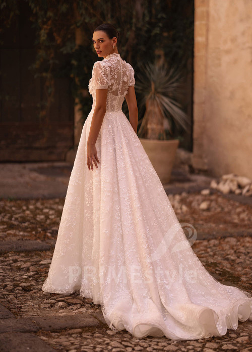 Luxusné čipkované svadobné šaty VO021