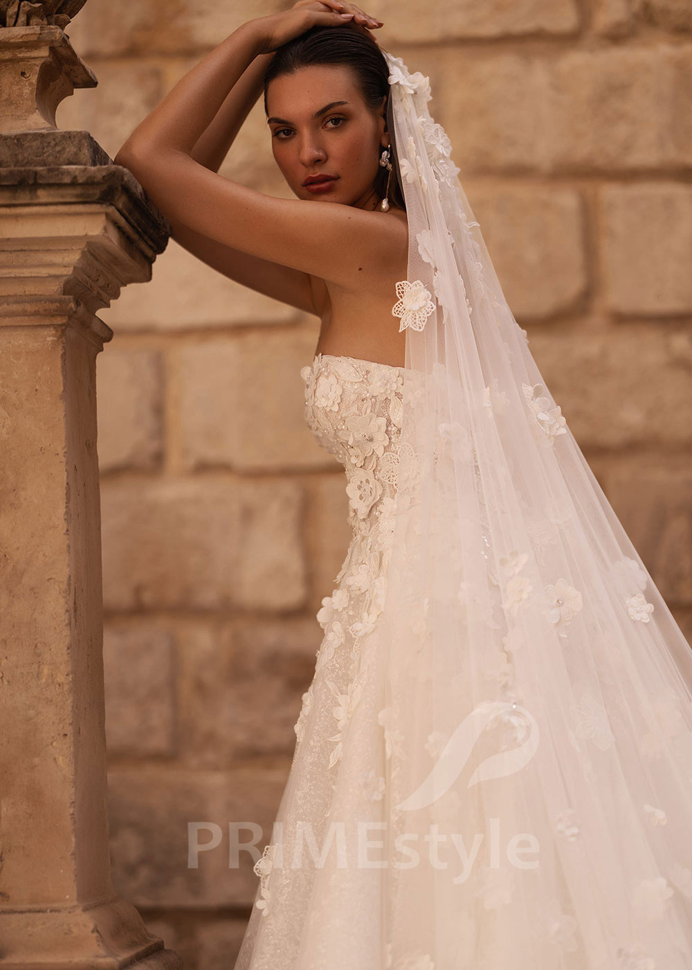 Luxusné kvetované svadobné šaty VO023