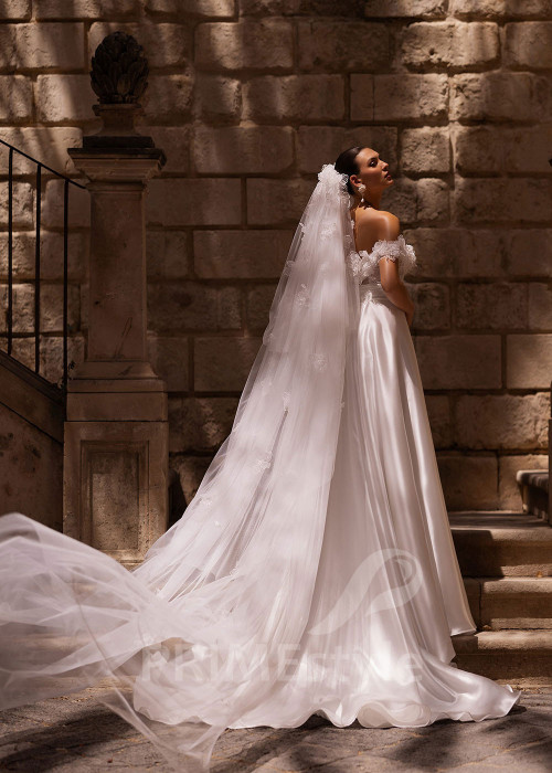 Luxusné extravagantné svadobné šaty VO029