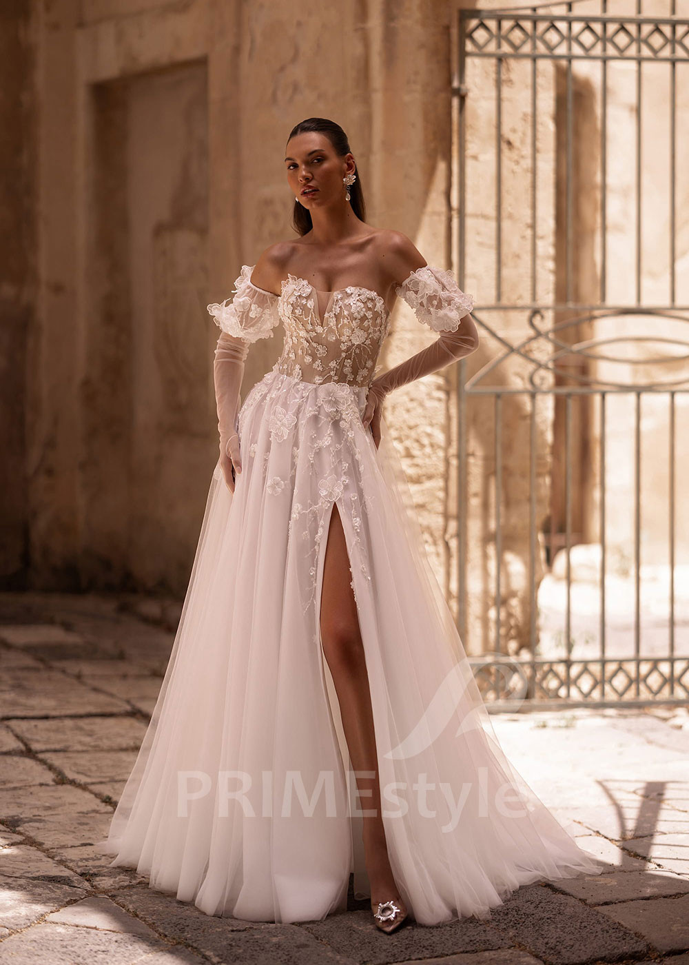 Luxusné extravagantné svadobné šaty VO032