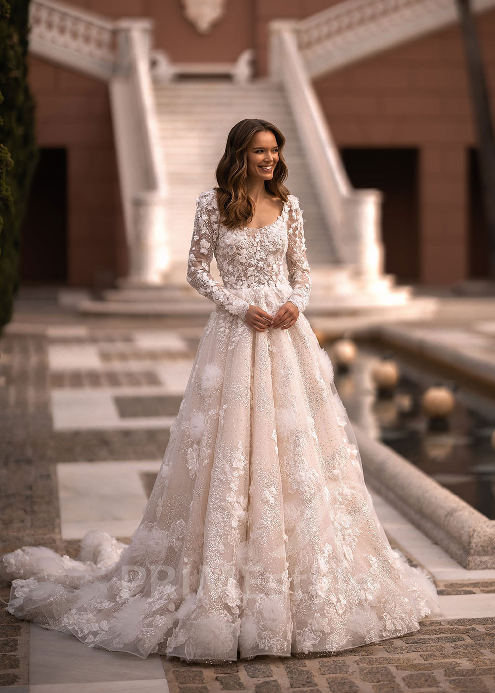 Luxusné princeznovské svadobné šaty VR001