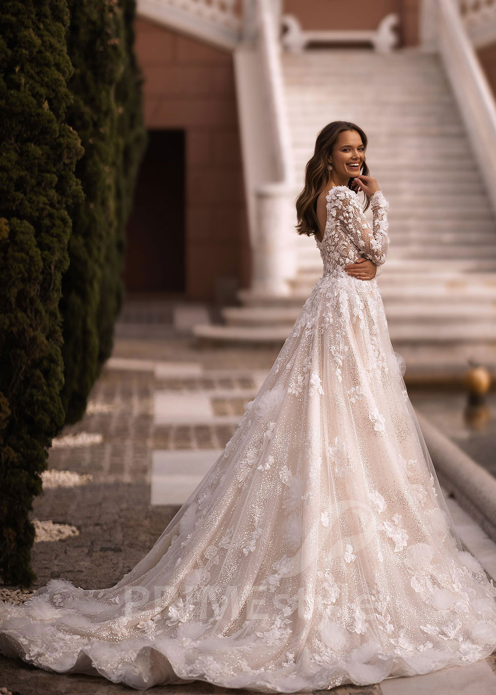 Luxusné princeznovské svadobné šaty VR001