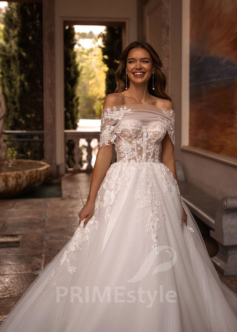 Luxusné čipkované svadobné šaty VR002