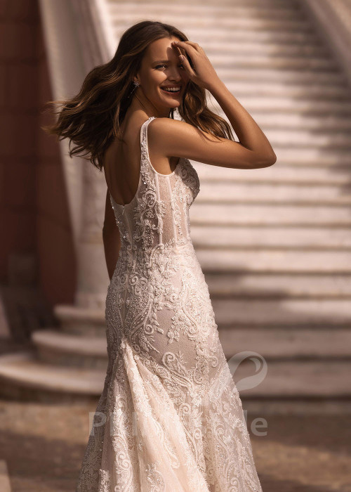 Luxusné úzke svadobné šaty VR009