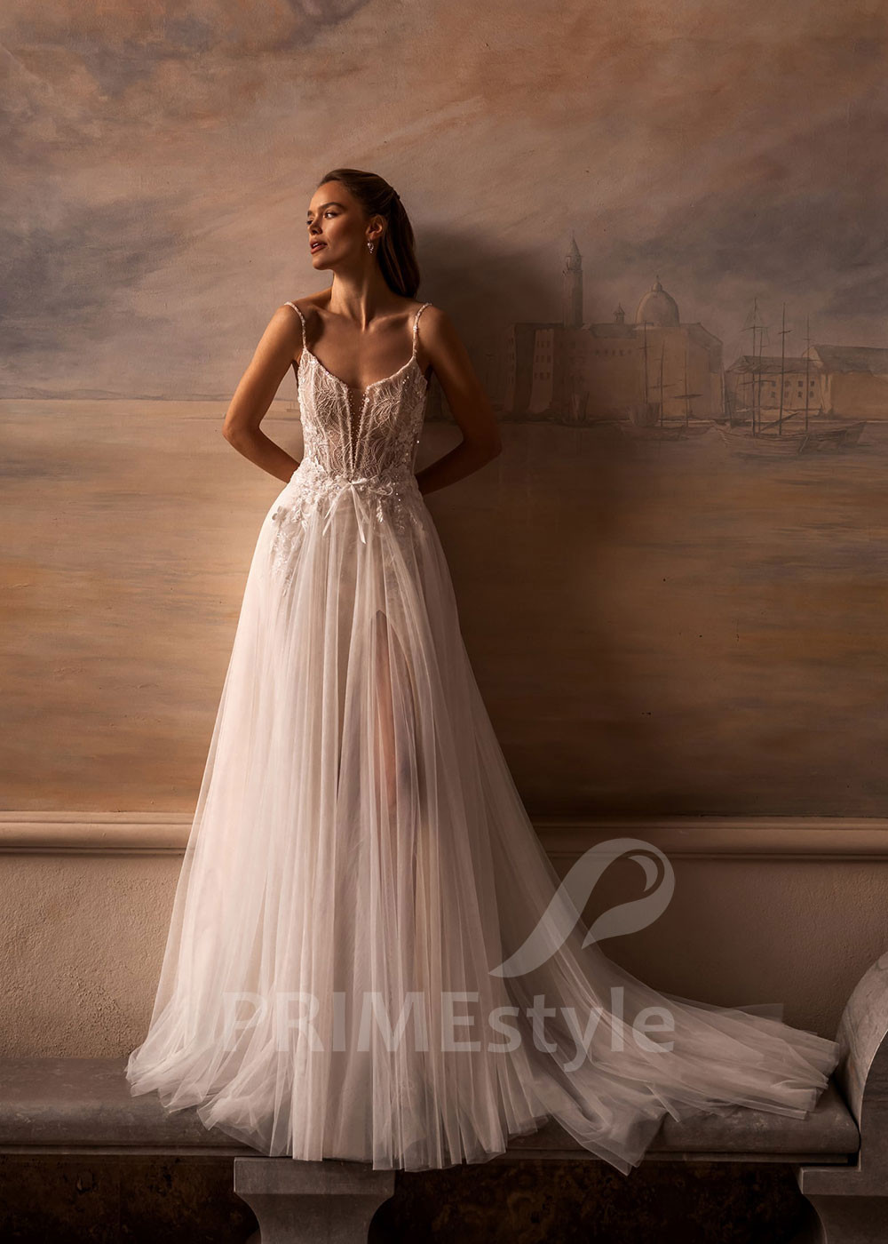 Luxusné čipkované svadobné šaty VR017