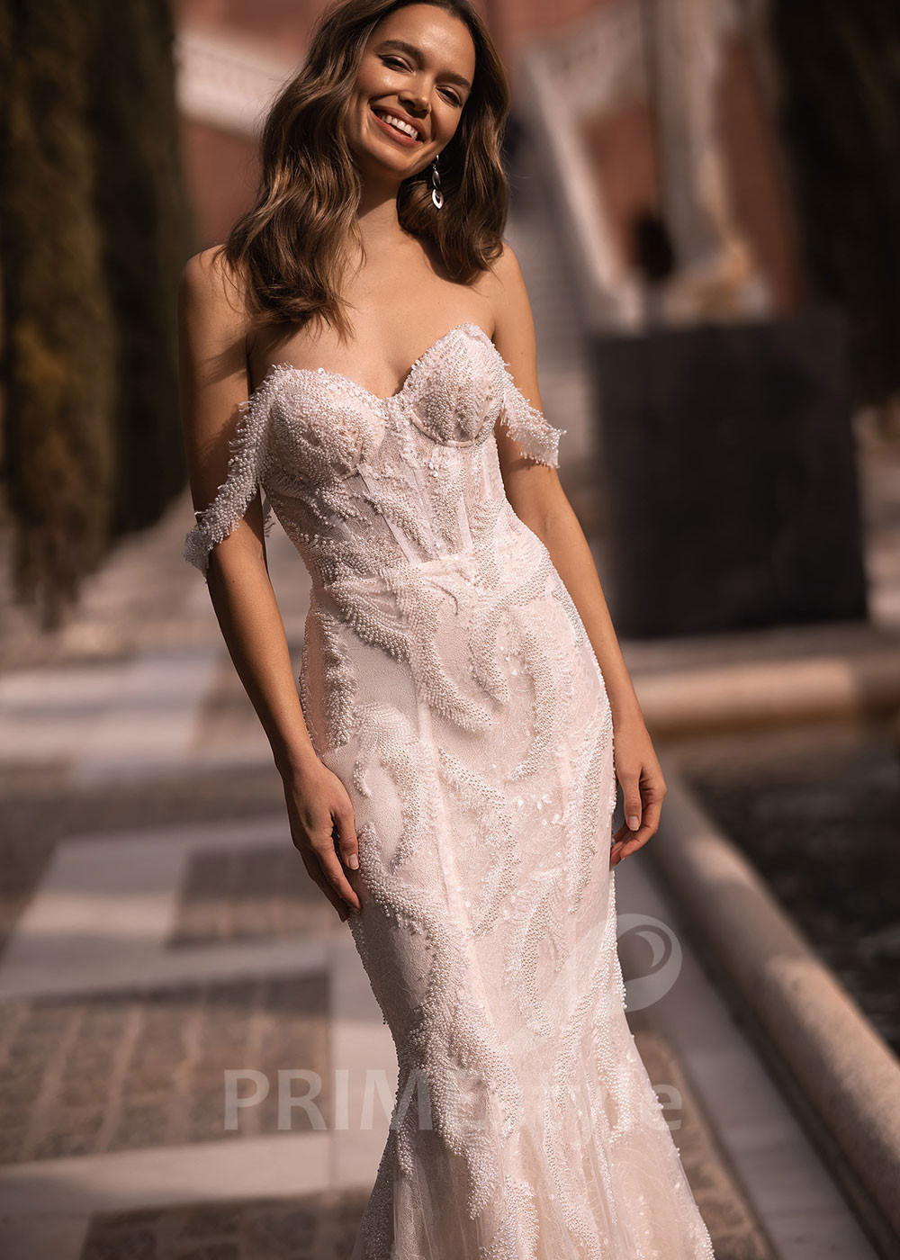 Luxusné úzke svadobné šaty VR028