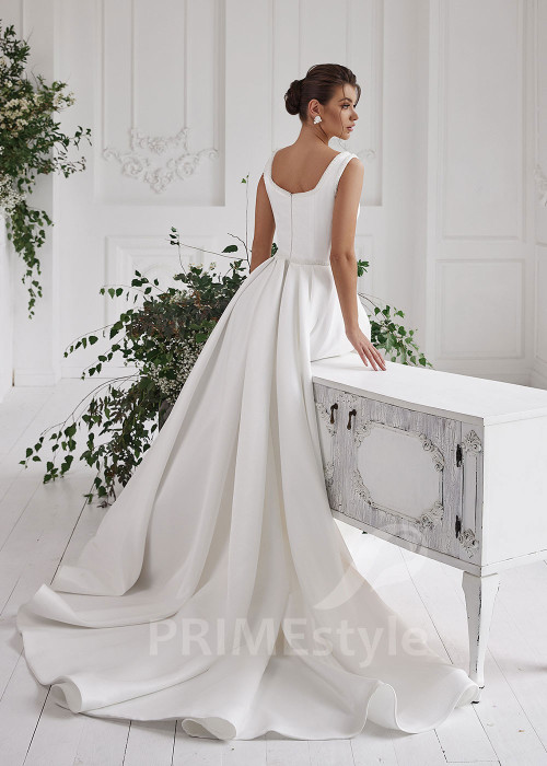 Elegantné hladké svadobné šaty RS800