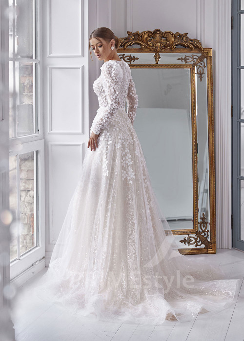 Luxusné čipkované svadobné šaty RS811