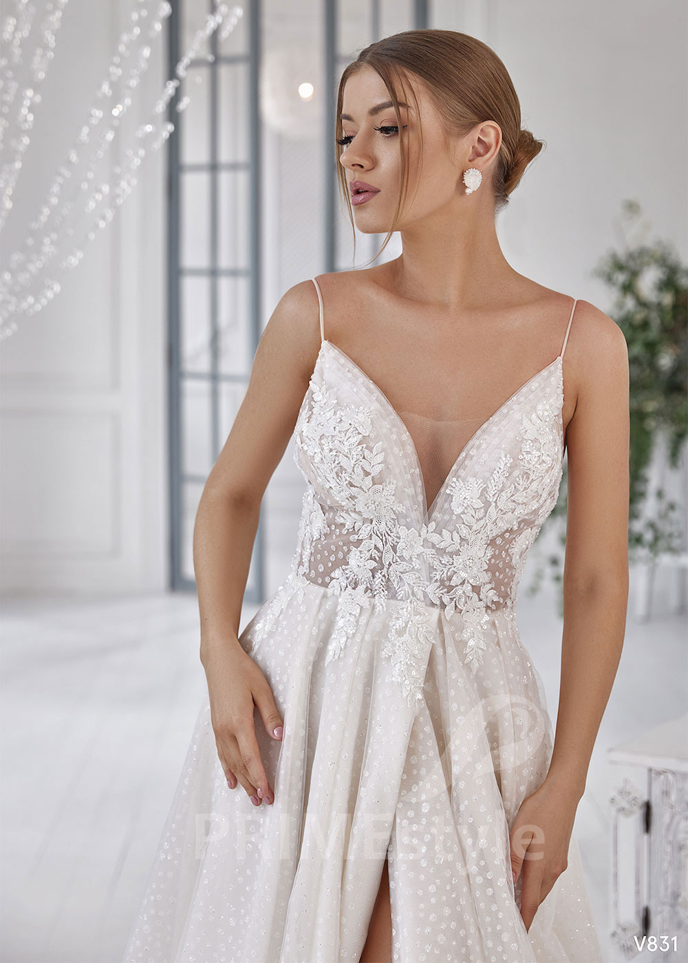 Extravagantné tylové svadobné šaty RS831