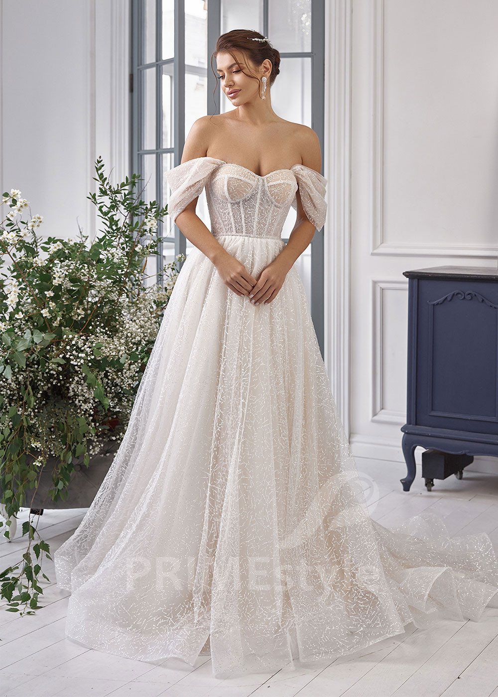 Extravagantné trblietavé svadobné šaty RS832