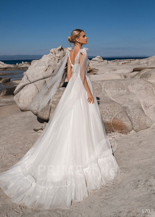 Jednoduché minimalistické svadobné šaty EMS170