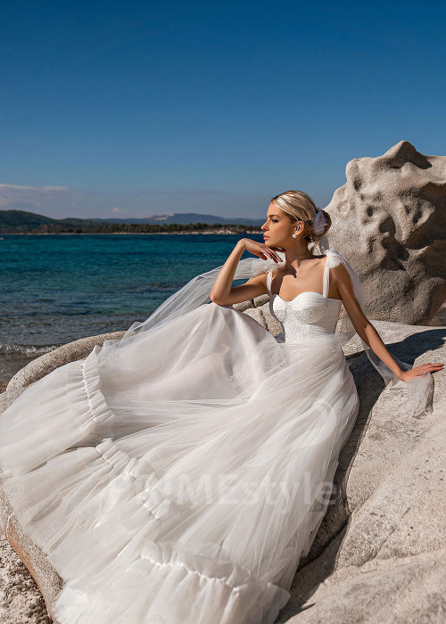 Jednoduché minimalistické svadobné šaty EMS170