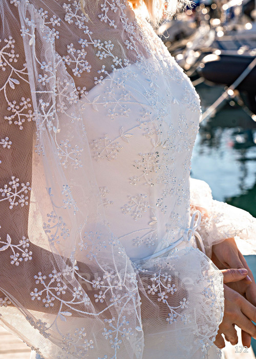 Luxusné celočipkované svadobné šaty EMS172