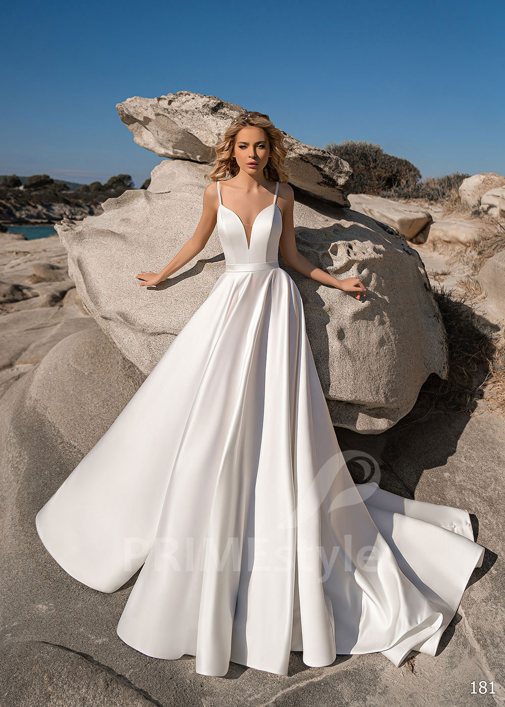 Elegantné hladké svadobné šaty EMS181