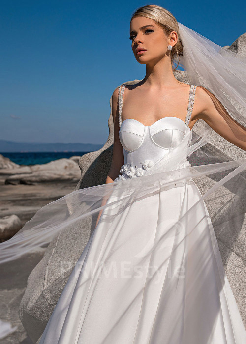 Hladké romantické svadobné šaty EMS184