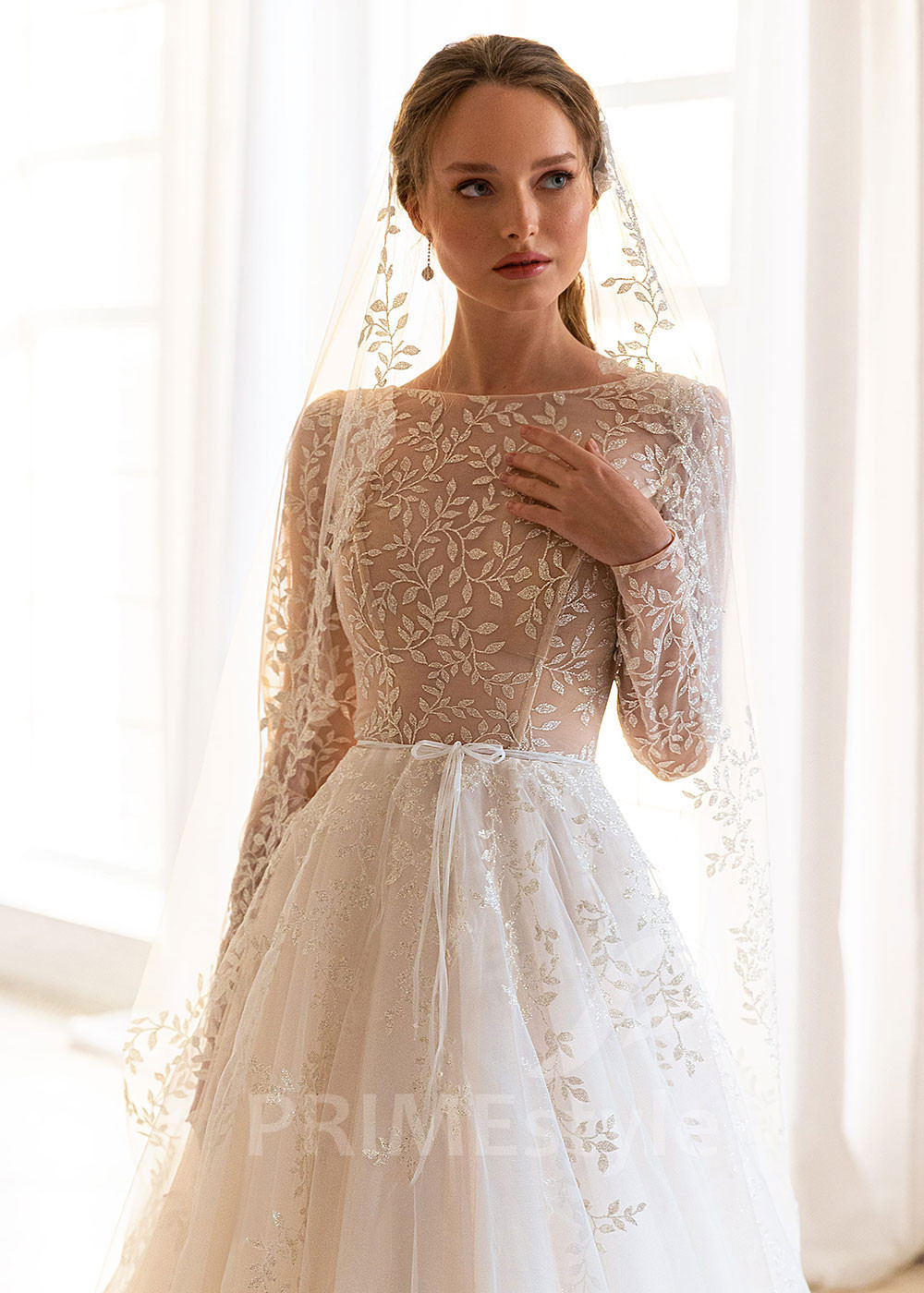 Elegantné čipkované svadobné šaty BS006