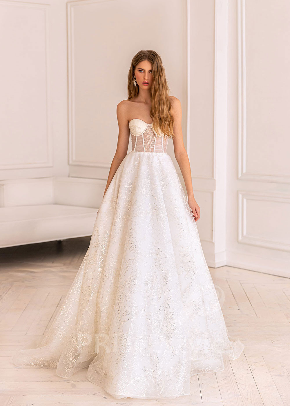 Elegantné trblietavé svadobné šaty BS009