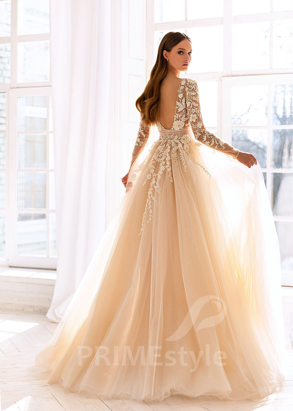 Luxusné čipkované svadobné šaty BS013