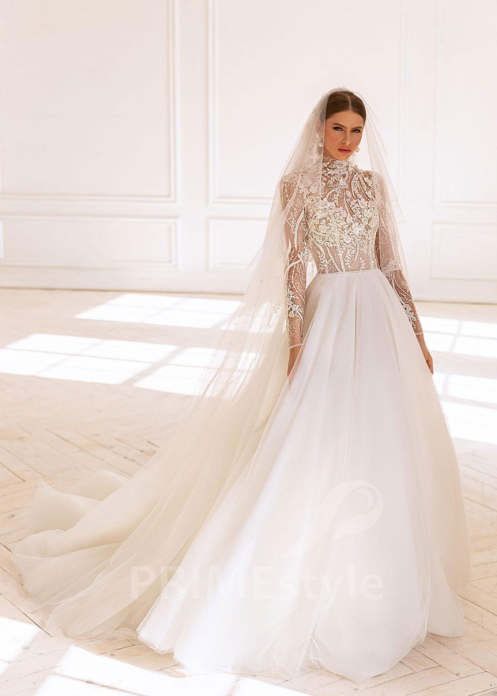 Elegantné čipkované svadobné šaty BS018