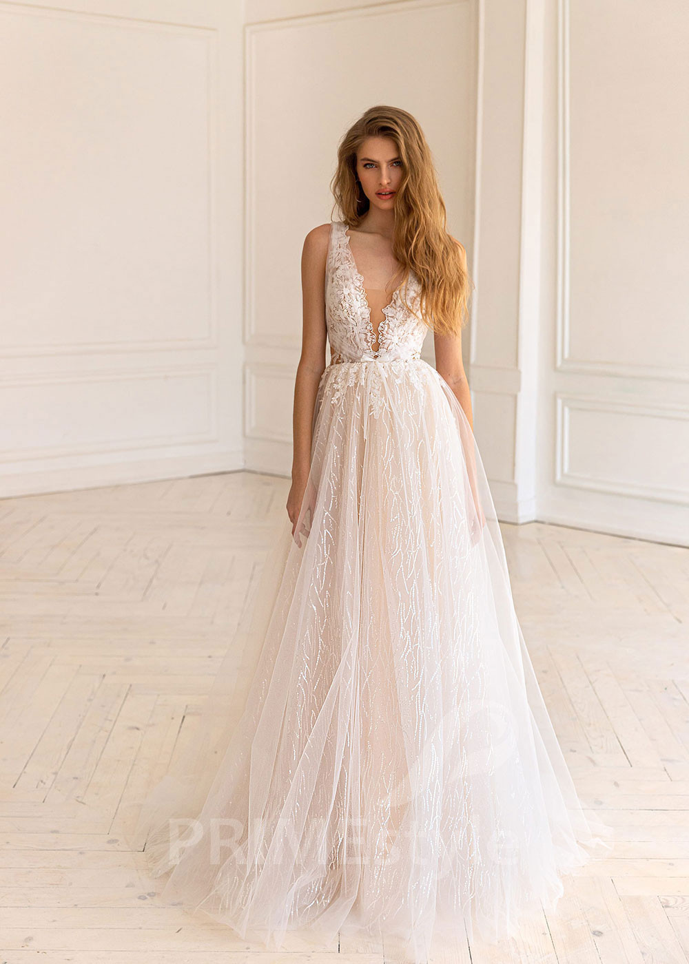 Luxusné čipkované svadobné šaty BS048