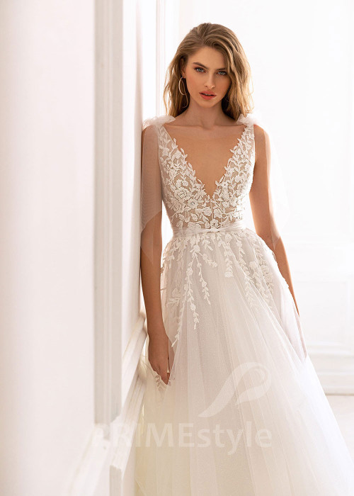 Elegantné minimalistické svadobné šaty BS050